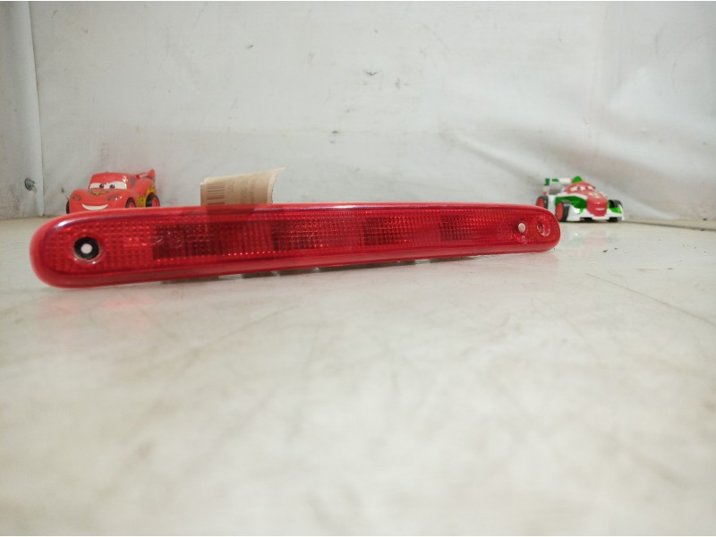 Recambio de piloto trasero central para toyota aygo (kgb/wnb) básico referencia OEM IAM   