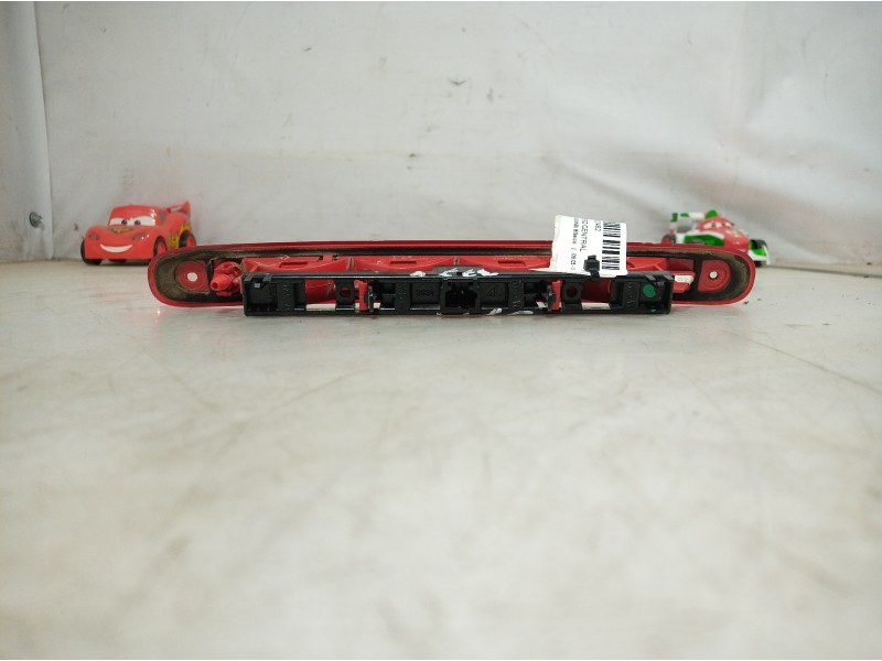 Recambio de piloto trasero central para toyota aygo (kgb/wnb) básico referencia OEM IAM   