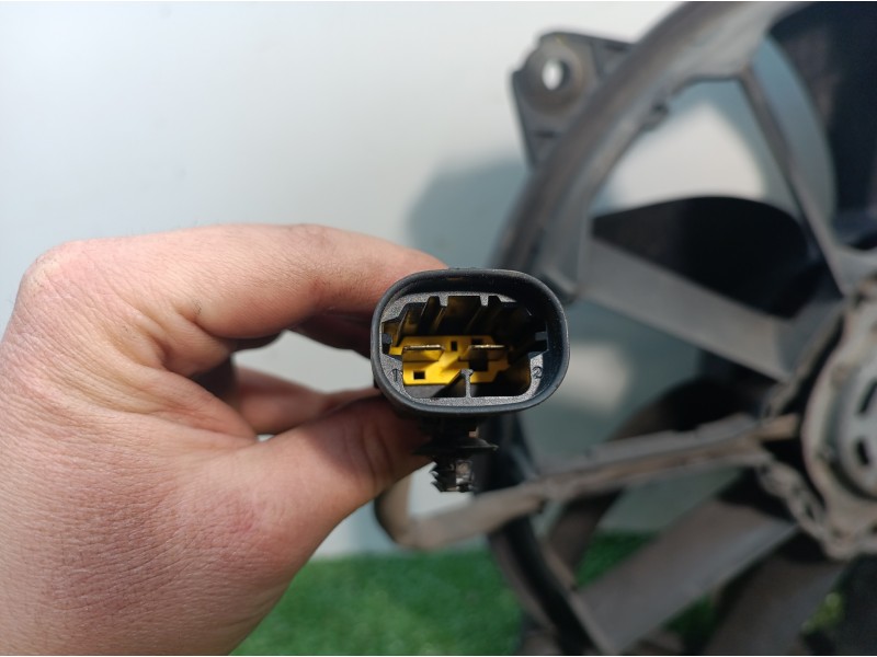 Recambio de electroventilador para peugeot 307 cc (s2) sport referencia OEM IAM 1049874716T 1049874716T 1049874716