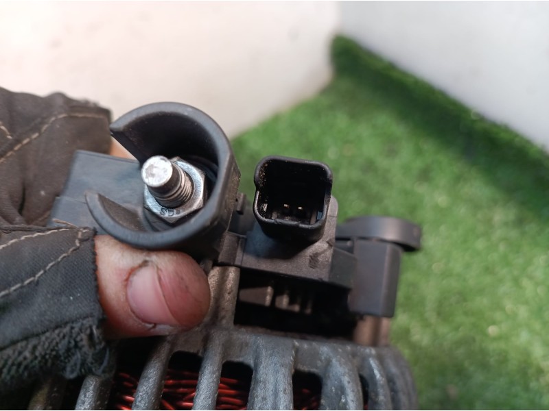 Recambio de alternador para peugeot 307 (s1) 2.0 hdi cat referencia OEM IAM 964632180 964632180 0124525035