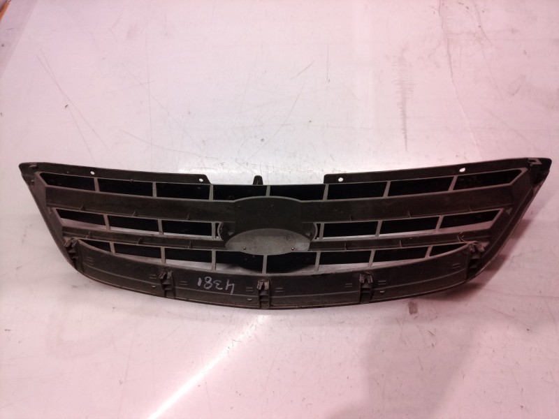 Recambio de rejilla delantera para kia carens referencia OEM IAM   