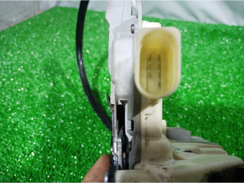 Recambio de cerradura puerta delantera izquierda para volkswagen passat lim. (362) exclusive bluemotion referencia OEM IAM CZ3C2