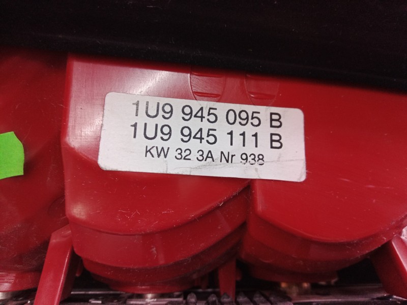 Recambio de piloto trasero izquierdo para skoda octavia berlina (1u2) tour referencia OEM IAM 1U9945095B 1U9945111B 