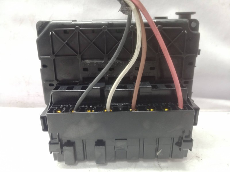 Recambio de caja reles / fusibles para toyota yaris active referencia OEM IAM 9643498880 9643498880 9643498880