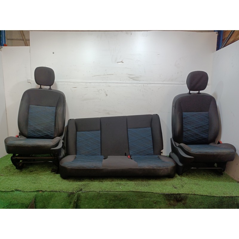 Recambio de juego asientos completo para renault clio iii 1.2 16v referencia OEM IAM   