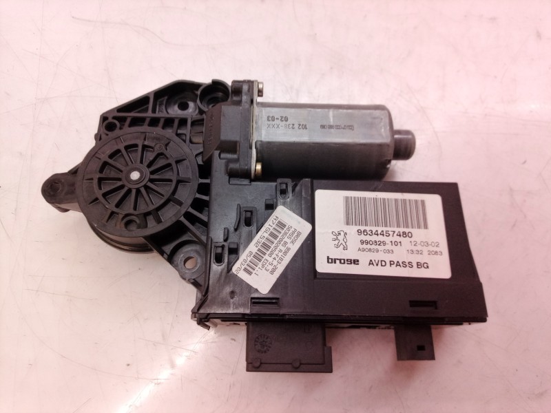 Recambio de motor elevalunas delantero derecho para peugeot 307 (s1) xr referencia OEM IAM 9634457480 9634457480 9634457480