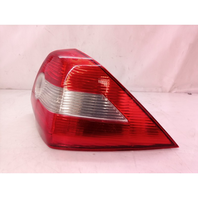 Recambio de piloto trasero derecho para renault megane ii classic berlina confort authentique referencia OEM IAM 8200142681  