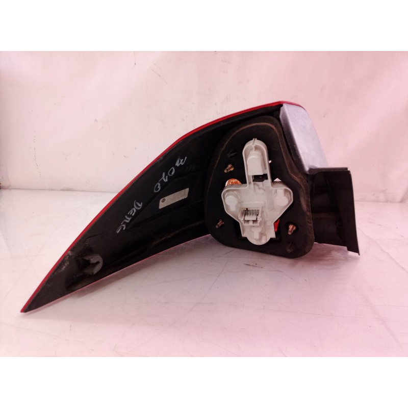 Recambio de piloto trasero derecho para renault megane ii classic berlina confort authentique referencia OEM IAM 8200142681  