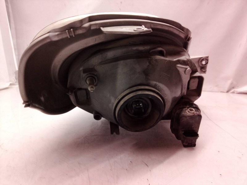 Recambio de faro izquierdo para renault trafic caja cerrada (ab 4.01) doble cabina l1h1 2,7t referencia OEM IAM   