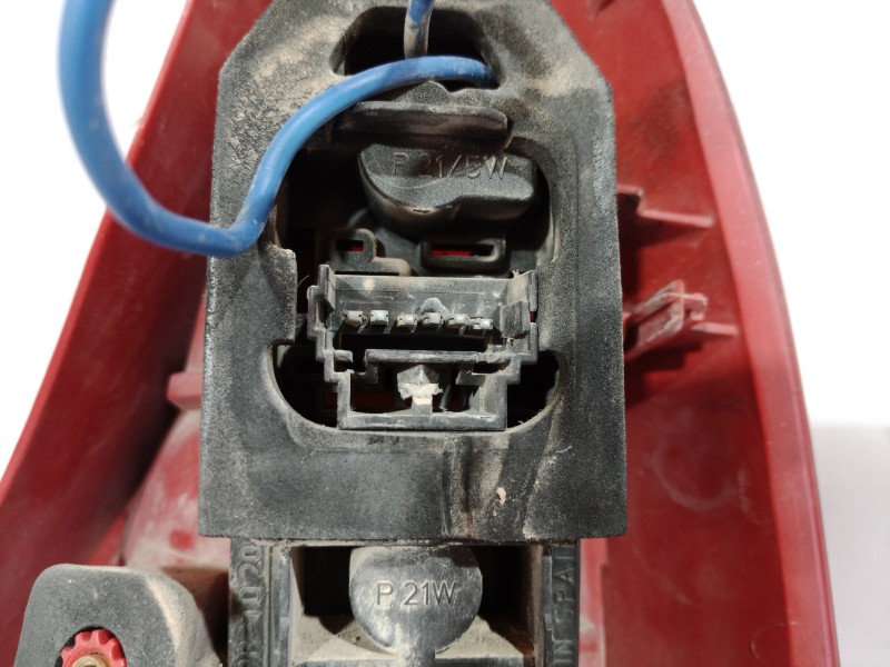 Recambio de piloto trasero izquierdo para renault clio i phase iii 1.4 limited referencia OEM IAM 7701039014  