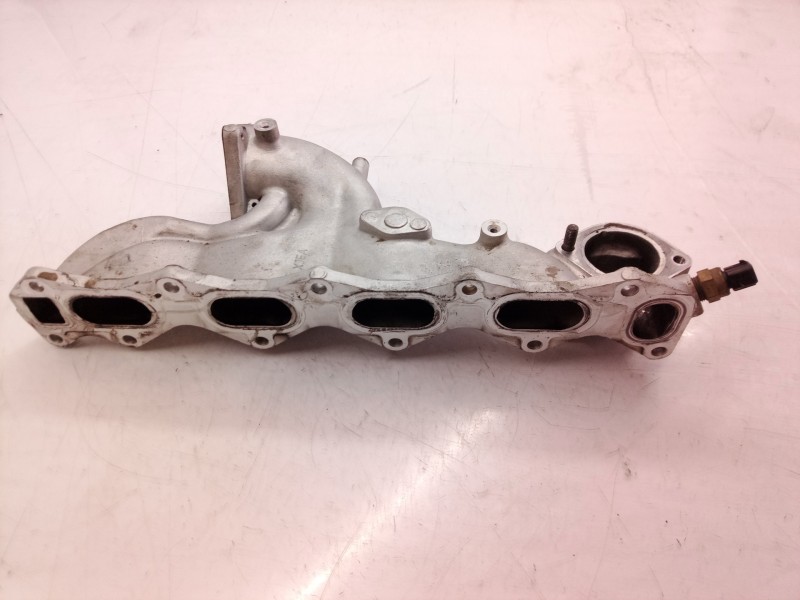 Recambio de colector admision para kia carens referencia OEM IAM   