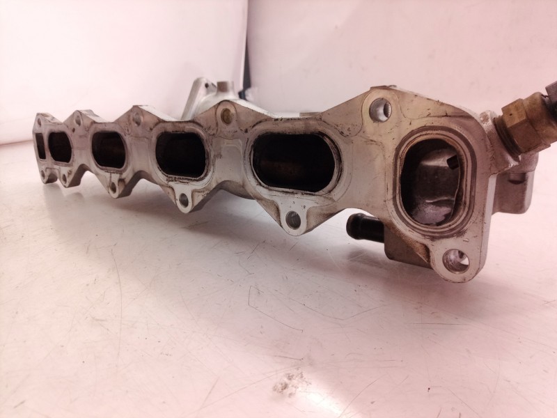 Recambio de colector admision para kia carens referencia OEM IAM   