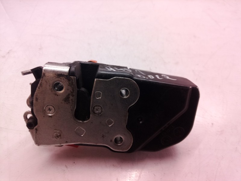 Recambio de cerradura puerta delantera derecha para chrysler voyager (rg) 2.5 crd cat referencia OEM IAM   