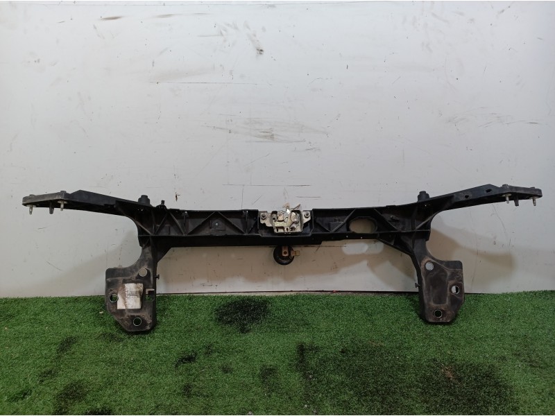 Recambio de travesaño superior para renault clio iii 1.2 16v referencia OEM IAM   