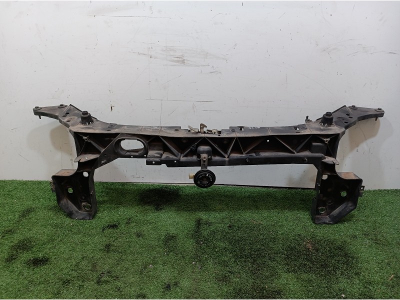 Recambio de travesaño superior para renault clio iii 1.2 16v referencia OEM IAM   