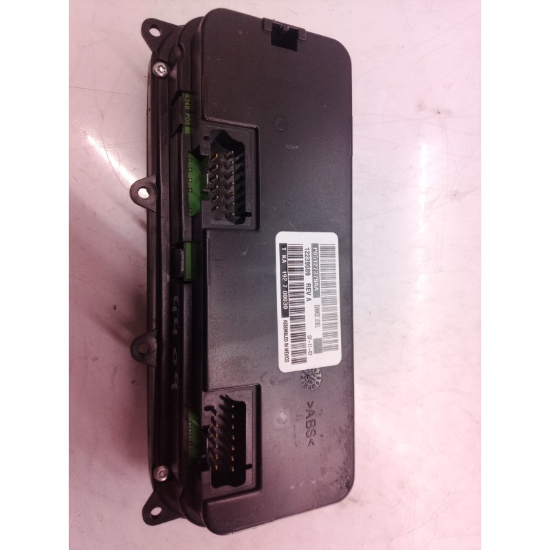 Recambio de mando climatizador para chrysler voyager (rg) 2.5 crd cat referencia OEM IAM P05127379AA P05127379 P05127379