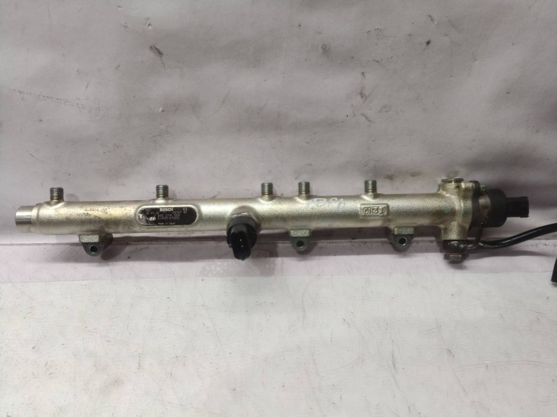 Recambio de rampa inyectora para kia carens referencia OEM IAM 0445214026 0445214026 3140027000