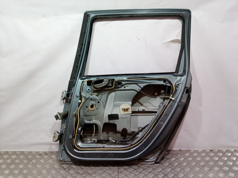 Recambio de puerta trasera derecha para peugeot 206 sw referencia OEM IAM   