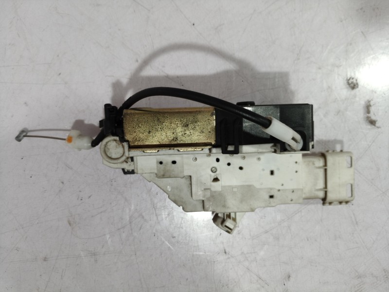 Recambio de cerradura puerta trasera izquierda para peugeot 308 referencia OEM IAM   