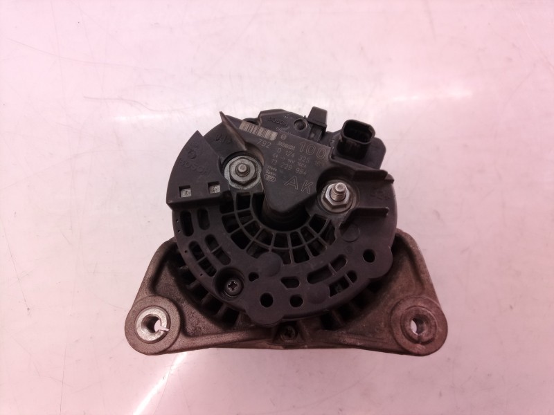 Recambio de alternador para opel astra h berlina cosmo referencia OEM IAM 0124325163 0124325163 13229984
