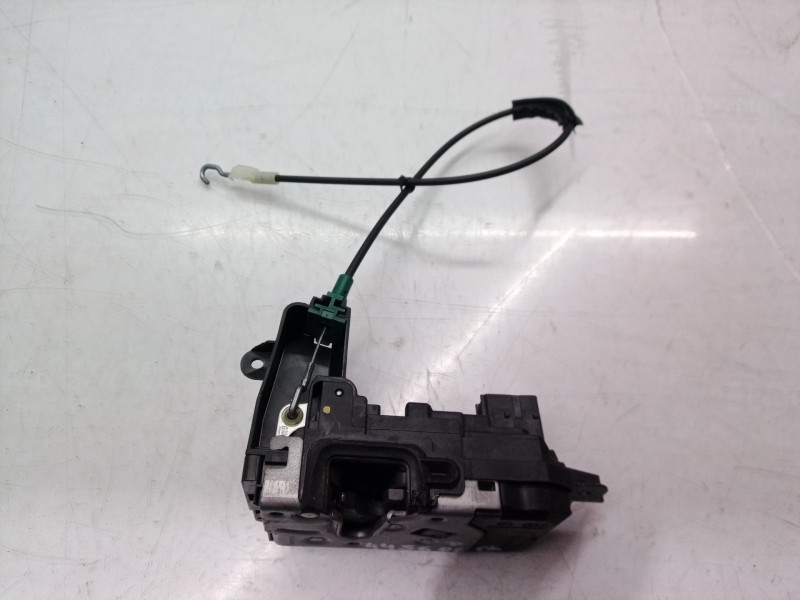 Recambio de cerradura puerta delantera derecha para opel astra h berlina cosmo referencia OEM IAM 13210749  