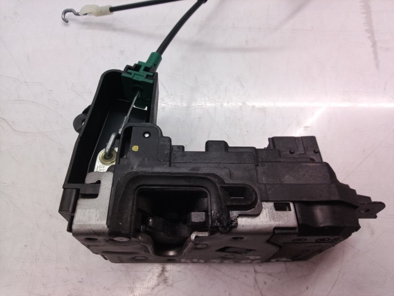 Recambio de cerradura puerta delantera derecha para opel astra h berlina cosmo referencia OEM IAM 13210749  