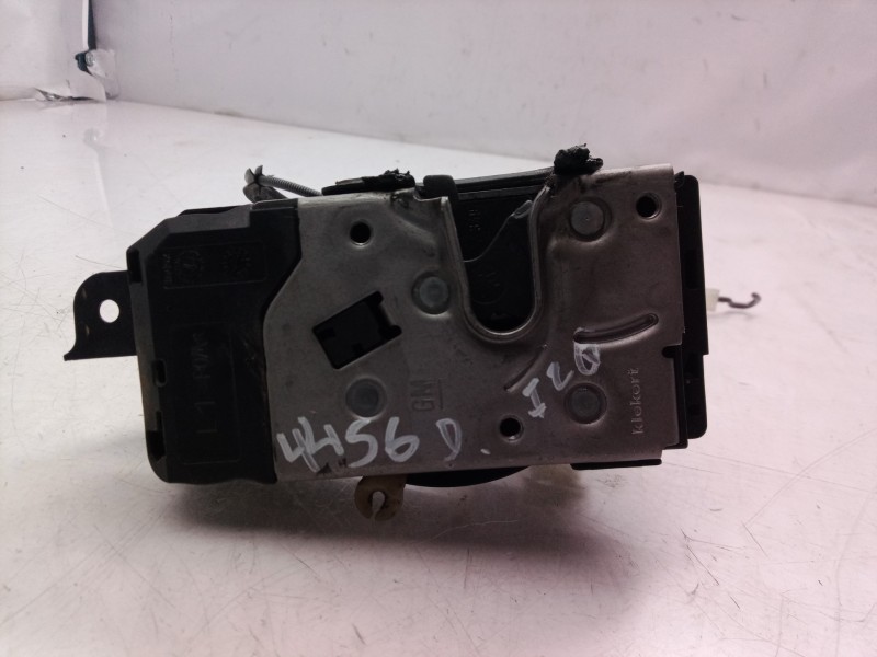 Recambio de cerradura puerta delantera izquierda para opel astra h berlina cosmo referencia OEM IAM 13210748  