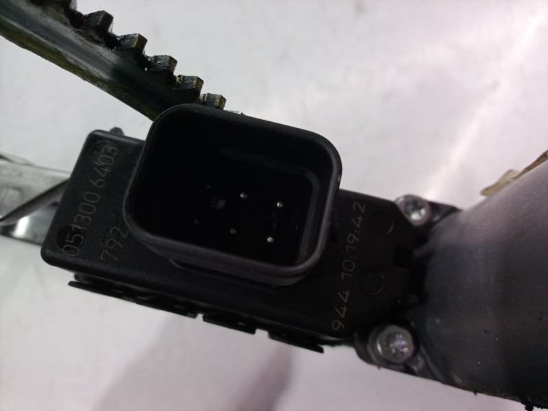 Recambio de elevalunas delantero derecho para opel astra h berlina cosmo referencia OEM IAM 0130821665 0130821665 0130821665