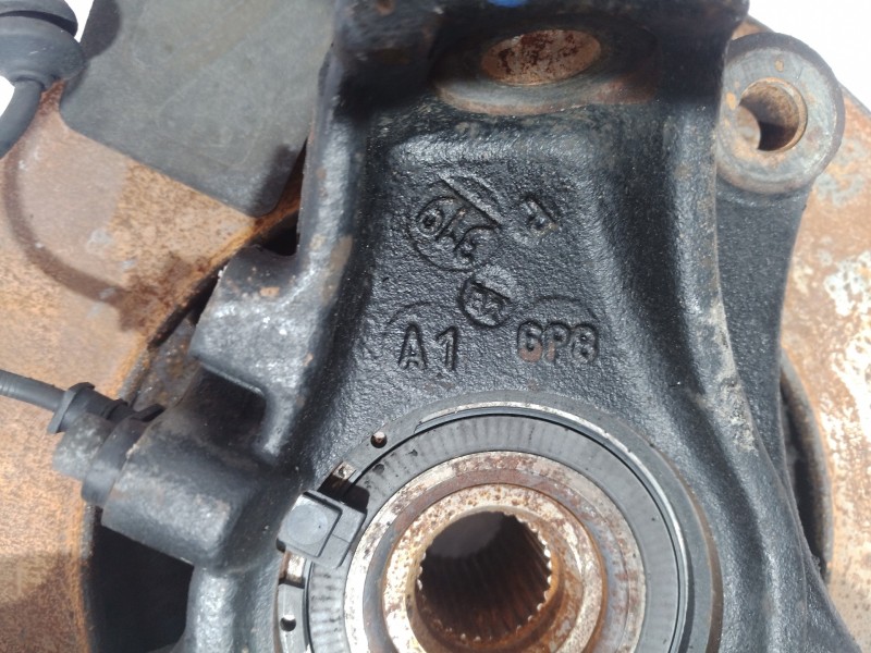 Recambio de mangueta delantera izquierda para peugeot 407 st confort referencia OEM IAM 6FAHV5500AD 6FAHV5500 6FAHV5500