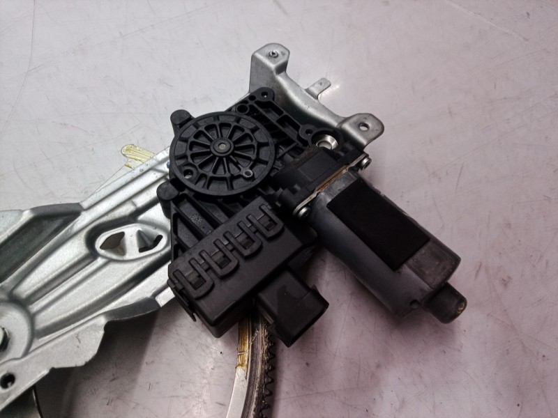 Recambio de elevalunas delantero izquierdo para opel astra h berlina cosmo referencia OEM IAM 5140073  