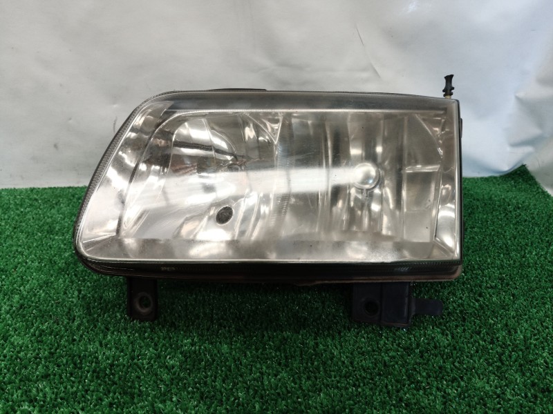 Recambio de faro izquierdo para volkswagen polo berlina (6n2) trendline referencia OEM IAM 6N1941015AD 6N1941015AD 6N1941015AD