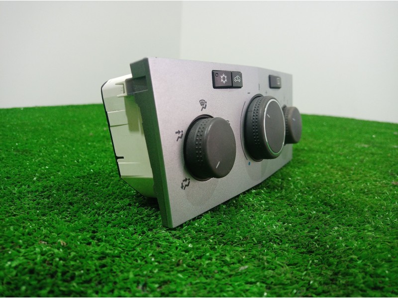 Recambio de mando climatizador para opel astra h berlina cosmo referencia OEM IAM 90151314 90151314 90151314