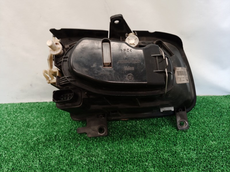 Recambio de faro izquierdo para volkswagen polo berlina (6n2) trendline referencia OEM IAM 6N1941015AD 6N1941015AD 6N1941015AD