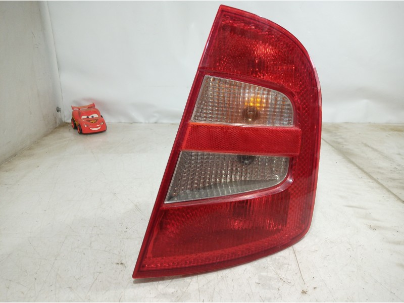 Recambio de piloto trasero derecho para skoda fabia (6y2/6y3) attractive referencia OEM IAM 6Y6945096B 6Y6945096B 6Y6945096