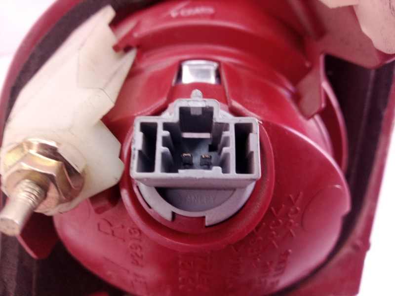 Recambio de piloto trasero derecho para mazda 3 berlina (bk) referencia OEM IAM   