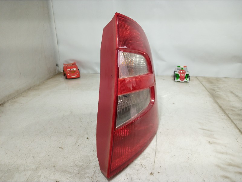 Recambio de piloto trasero derecho para skoda fabia (6y2/6y3) attractive referencia OEM IAM 6Y6945096B 6Y6945096B 6Y6945096