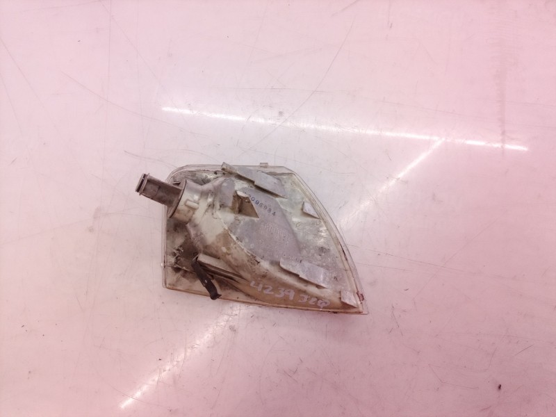 Recambio de piloto lateral izquierdo para volkswagen passat variant (3b5) v6 highline syncro / 4motion referencia OEM IAM   