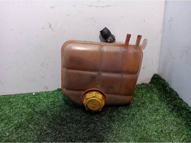 Recambio de deposito expansion para ford fiesta (cbk) referencia OEM IAM 86FB8100GD 86FB8100GD 86FB8100