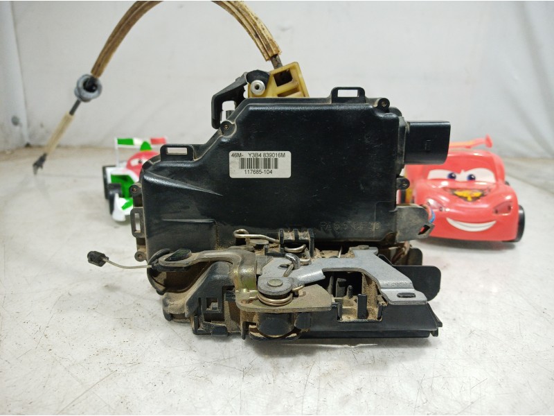 Recambio de cerradura puerta trasera derecha para seat leon (1m1) sport referencia OEM IAM 117685104 117685104 117685104