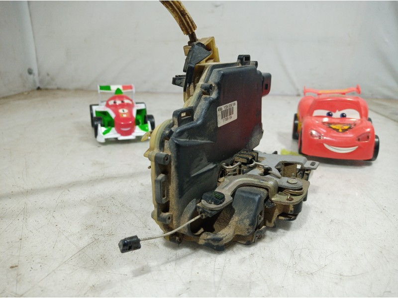 Recambio de cerradura puerta trasera derecha para seat leon (1m1) sport referencia OEM IAM 117685104 117685104 117685104