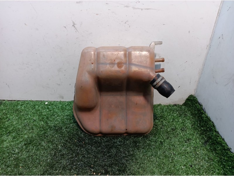 Recambio de deposito expansion para ford fiesta (cbk) referencia OEM IAM 86FB8100GD 86FB8100GD 86FB8100