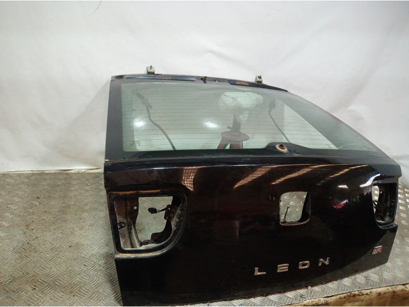 Recambio de porton trasero para seat leon (1m1) sport referencia OEM IAM 1M6827025H 1M6827025H 1M6827025