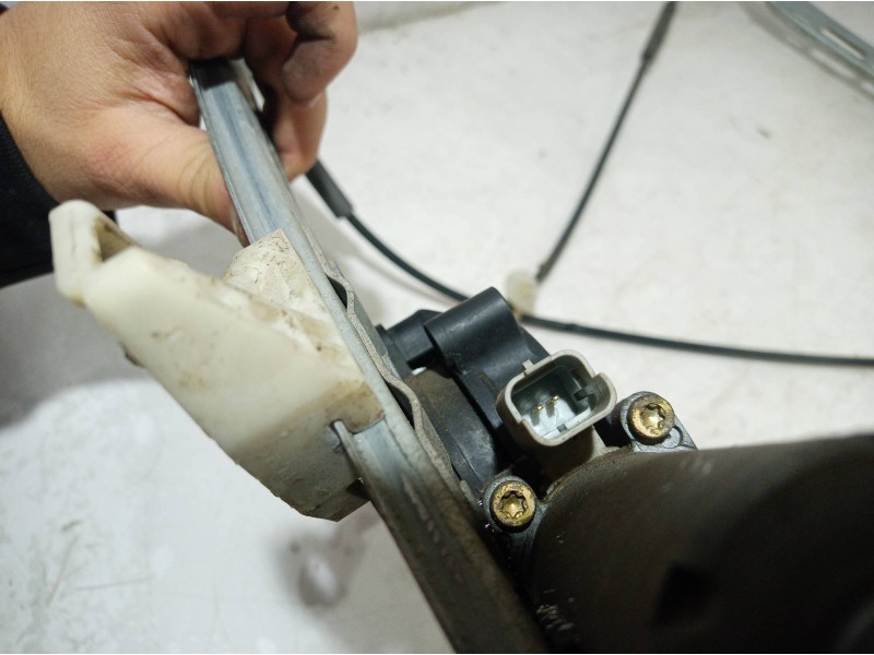 Recambio de elevalunas delantero derecho para peugeot 206 berlina e-music referencia OEM IAM 9222E3 9222E3 9222E3