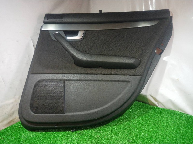 Recambio de guarnecido puerta trasera derecha para audi a4 avant (8e) 2.5 tdi (120kw) referencia OEM IAM 8E0867306 8E0867306 8E0