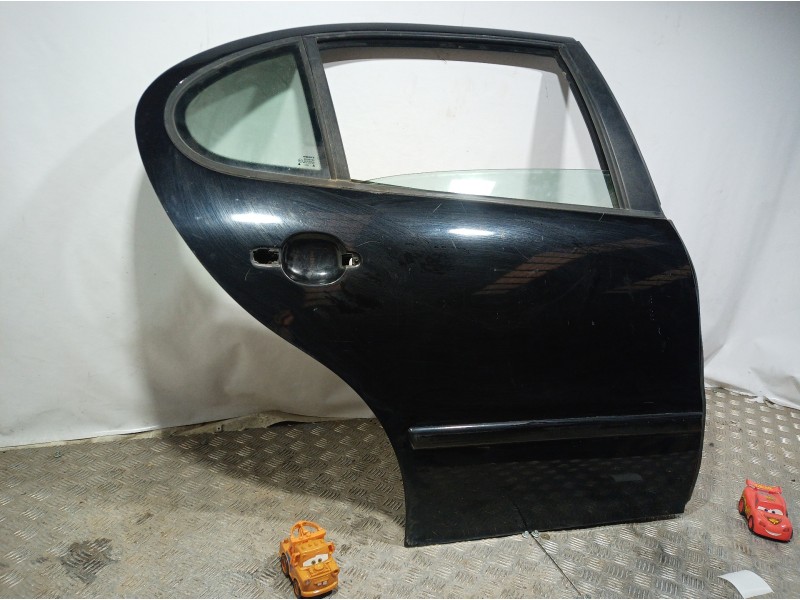 Recambio de puerta trasera derecha para seat leon (1m1) sport referencia OEM IAM   