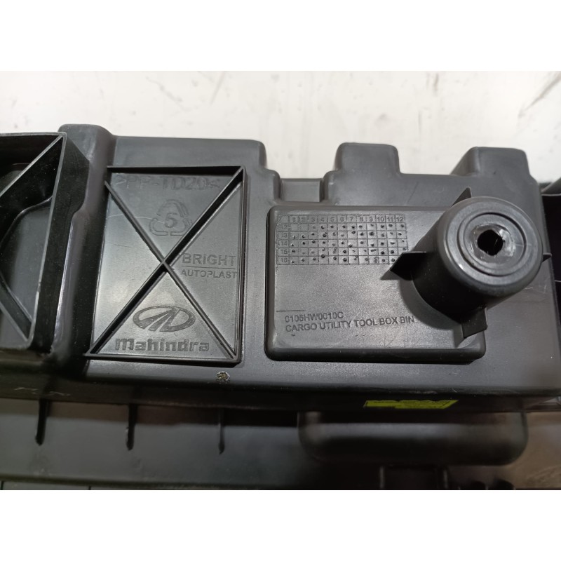 Recambio de moldura interior para mahindra xuv 500 xuv 500 fwd w6 referencia OEM IAM 0105HW0010C 0105HW0010C 0105HW0010