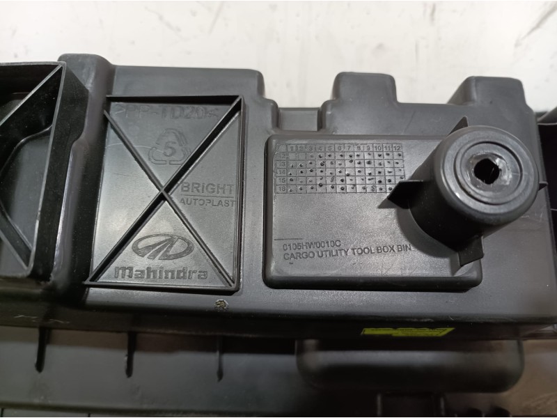 Recambio de moldura interior para mahindra xuv 500 xuv 500 fwd w6 referencia OEM IAM 0105HW0010C 0105HW0010C 0105HW0010