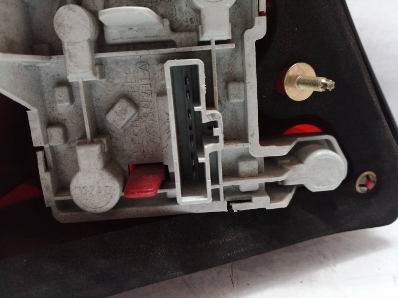 Recambio de piloto trasero derecho para ford mondeo berlina (ge) ghia referencia OEM IAM   