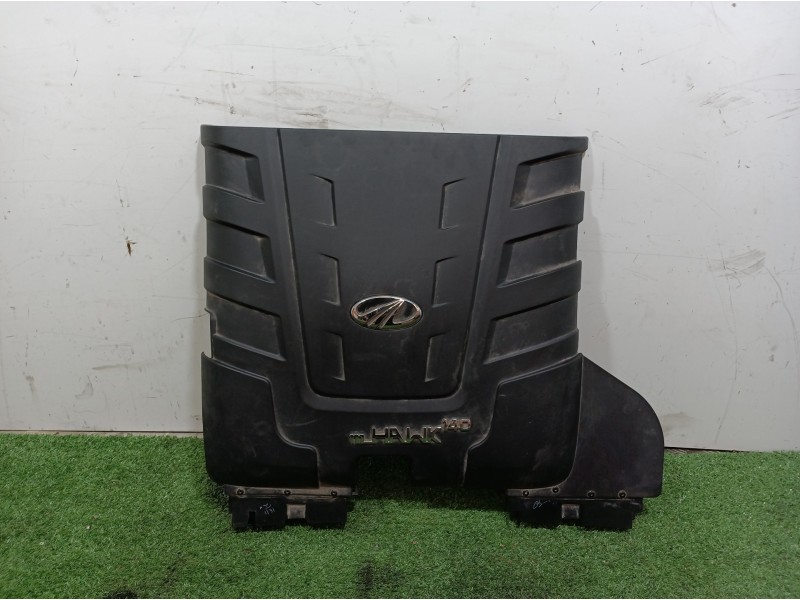 Recambio de tapa motor para mahindra xuv 500 xuv 500 fwd w6 referencia OEM IAM 0304AAM01160N 0304AAM01160 24012017019