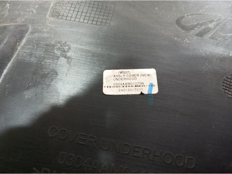 Recambio de tapa motor para mahindra xuv 500 xuv 500 fwd w6 referencia OEM IAM 0304AAM01160N 0304AAM01160 24012017019